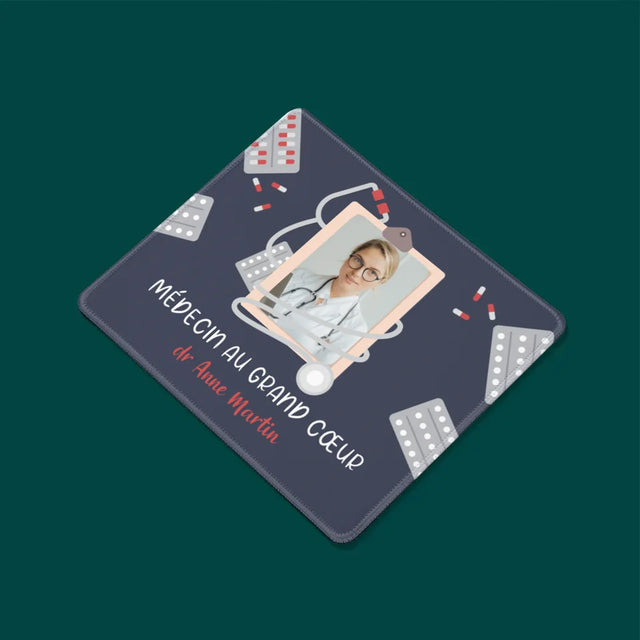 Photo Et Texte: Médecin Au Grand Cœur - Tapis De Souris