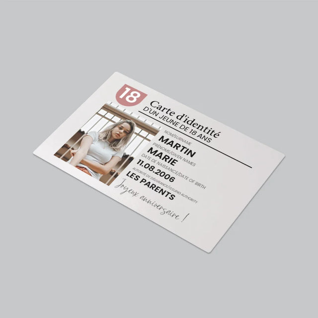 La Photo Et Un Texte: Carte D'Identité - Sous-Main Bureau