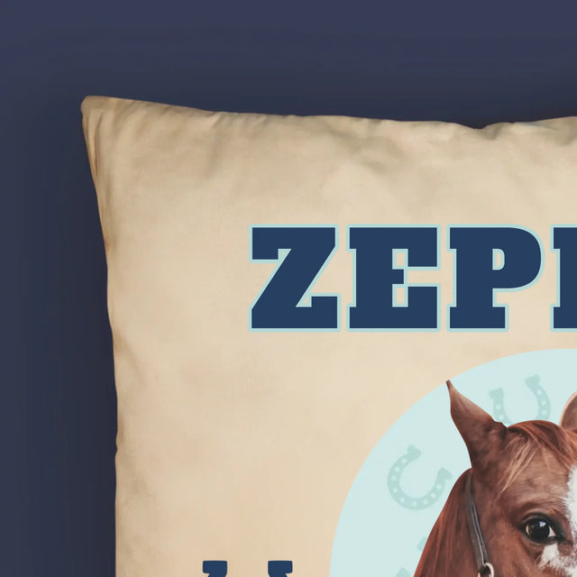 Ton Personnage: Ton Cheval Varsity - Coussin