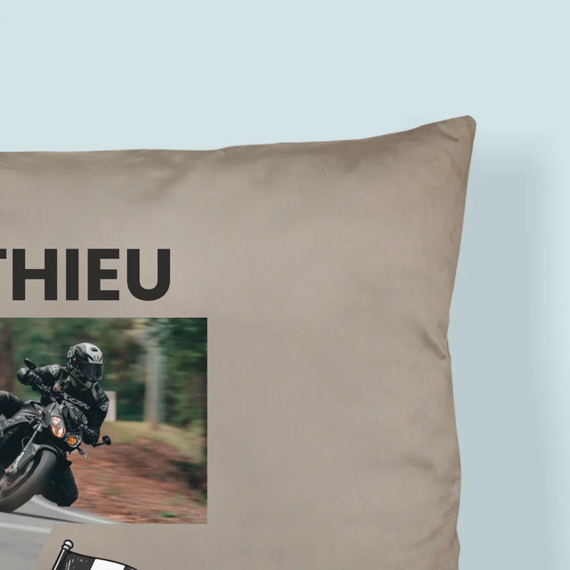 La Photo Et Un Texte: Premier À La Ligne D'Arrivée - Coussin