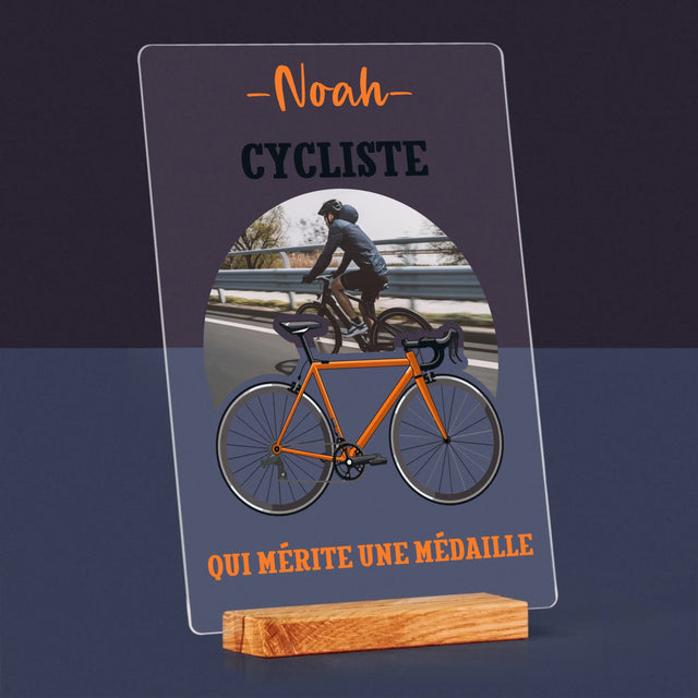 La Photo Et Un Texte: Cycliste Qui Mérite Une Médaille - Impression Sur Verre Acrylique