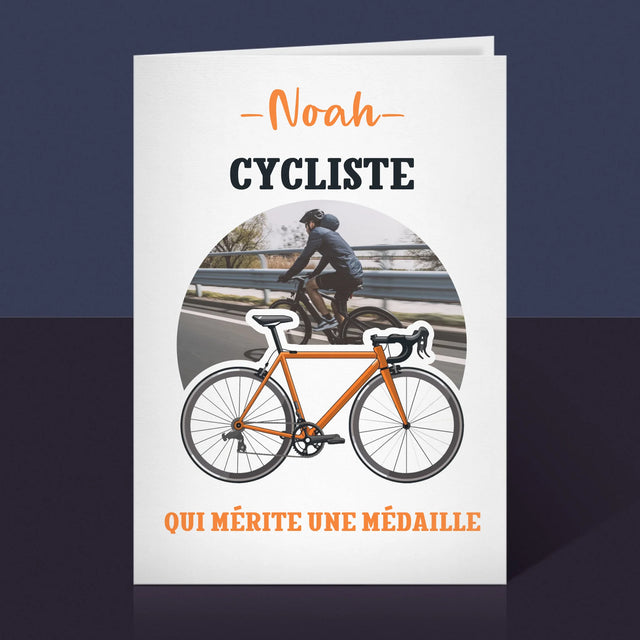 La Photo Et Un Texte: Cycliste Qui Mérite Une Médaille - Carte De Vœux
