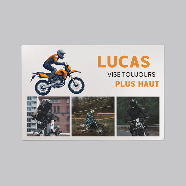 La Photo Et Un Texte: Il Vise Toujours Plus Haut - Sous-Main Bureau