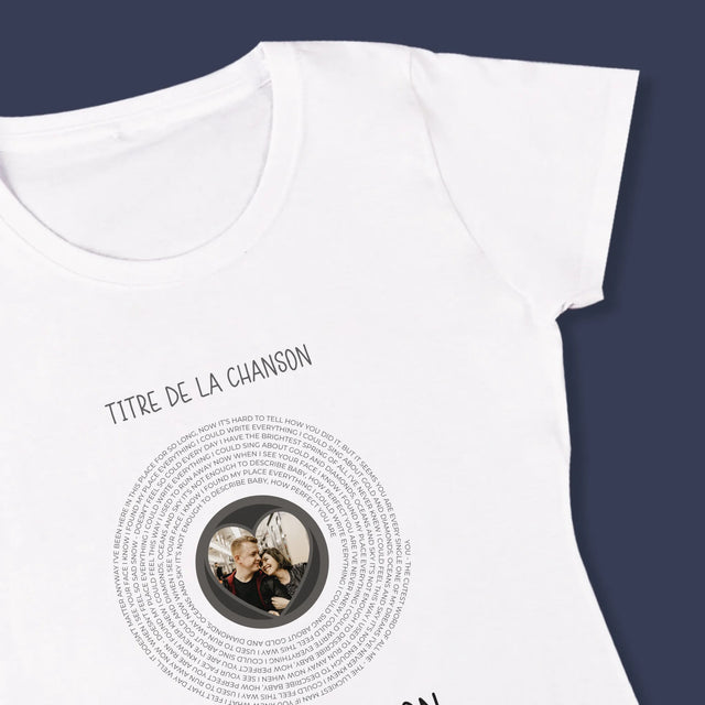 La Photo Et Un Texte: Notre Chanson Avec Les Paroles - T-Shirt Pour Femmes