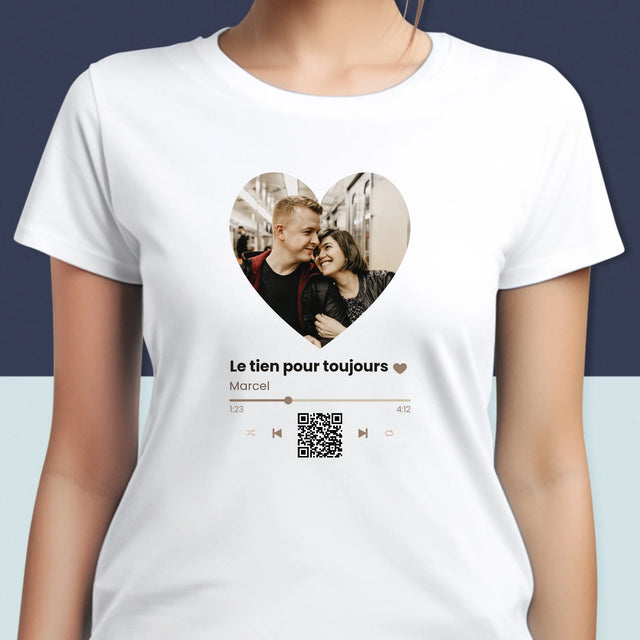 La Photo Et Un Texte: Notre Chanson Cœur Code Qr - T-Shirt Pour Femmes