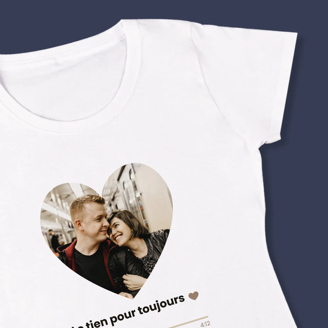 La Photo Et Un Texte: Notre Chanson Cœur Code Qr - T-Shirt Pour Femmes
