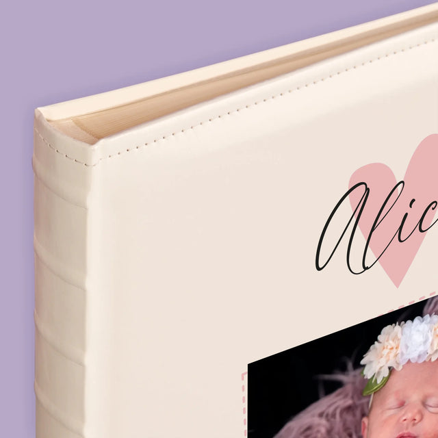 L'Acte De Naissance De L'Enfant: Métrique, Un Petit-Coeur, Une Fille - Album De Photos