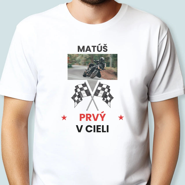 Zdjęcie I Podpis: Pierwszy Na Mecie - Koszulka Męska z Nadrukiem | SK