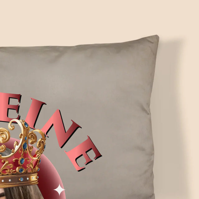 La Photo Et Un Texte: La Reine - Coussin