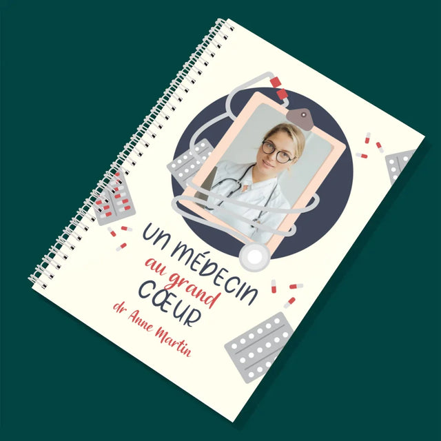 Photo Et Texte: Médecin Au Grand Cœur - Planificateur À Spirales - Quotidien
