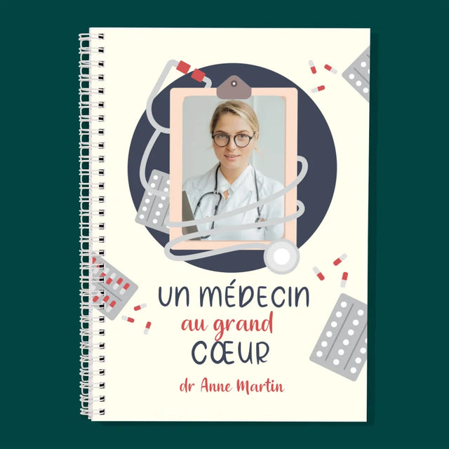 Photo Et Texte: Médecin Au Grand Cœur - Planificateur À Spirales - Quotidien