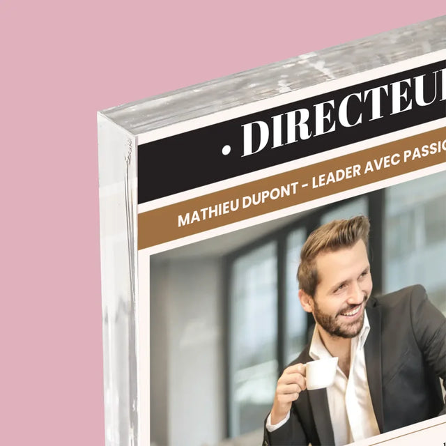 La Couverture De Magazine: Directeur - Bloc Acrylique