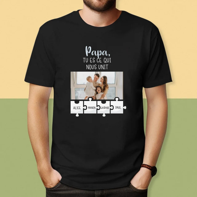 La Photo Et Un Texte: Papa, Tu Es Ce Qui Nous Unit - T-Shirt Pour Hommes