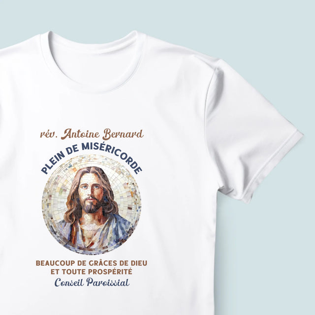 Le Prénom Et Un Texte: Un Prêtre Plein De Miséricorde - T-Shirt Pour Hommes