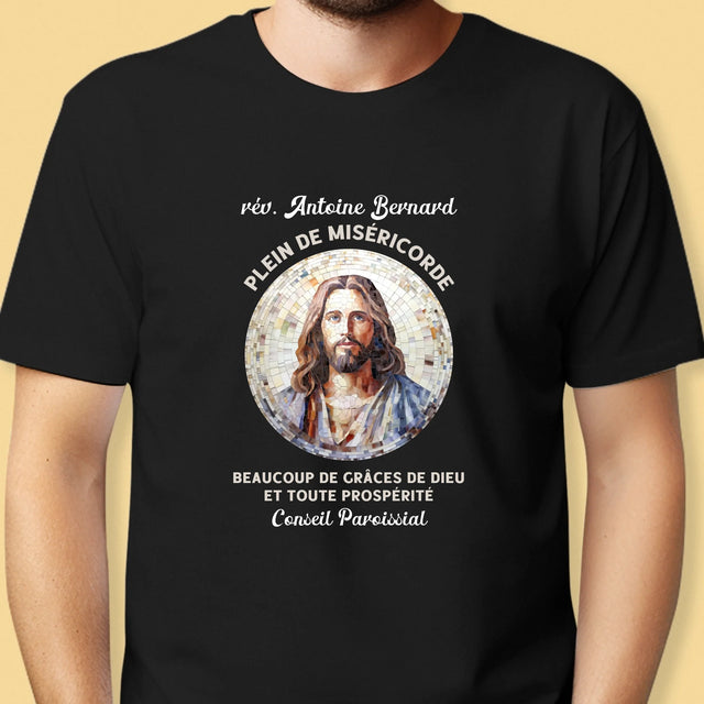 Le Prénom Et Un Texte: Un Prêtre Plein De Miséricorde - T-Shirt Pour Hommes