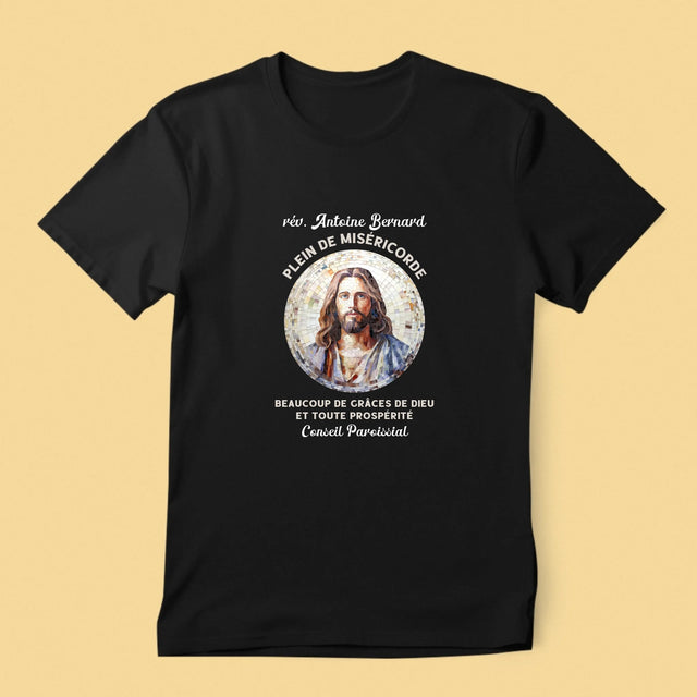 Le Prénom Et Un Texte: Un Prêtre Plein De Miséricorde - T-Shirt Pour Hommes