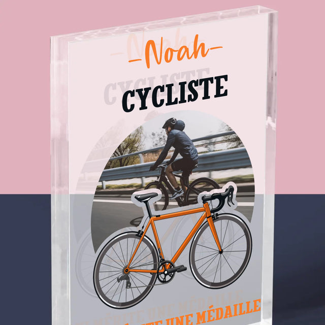 La Photo Et Un Texte: Cycliste Qui Mérite Une Médaille - Bloc Acrylique 
