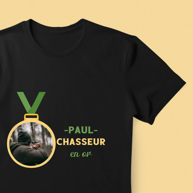 La Photo Et Un Texte: Chasseur En Or - T-Shirt Pour Hommes