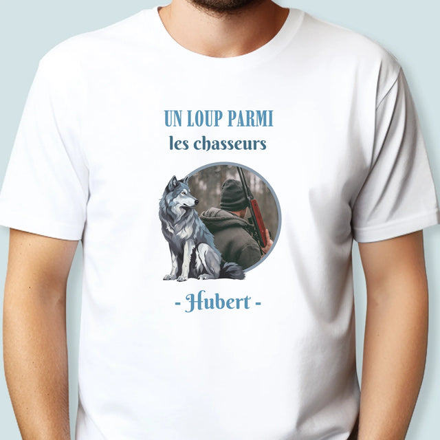 La Photo Et Un Texte: Un Loup Parmi Les Chasseur - T-Shirt Pour Hommes