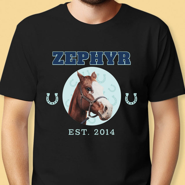 Ton Personnage: Ton Cheval Varsity - T-Shirt Pour Hommes