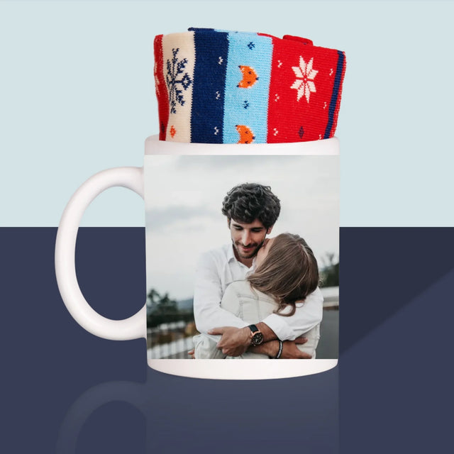 Le Collage Photo: Les 2 Photos - Chaussettes D'Hiver Dans Une Tasse