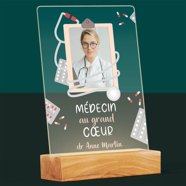Photo Et Texte: Un Médecin Au Grand Cœur - Impression Sur Verre Acrylique