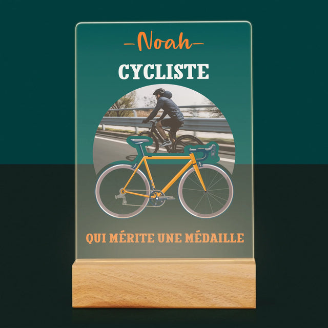 La Photo Et Un Texte: Cycliste Qui Mérite Une Médaille - Impression Sur Verre Acrylique 