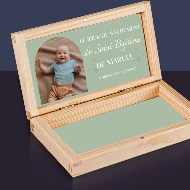 La Photo Et Un Texte: Le Sacrement Du Baptême - Boîte À Monnaie En Bois