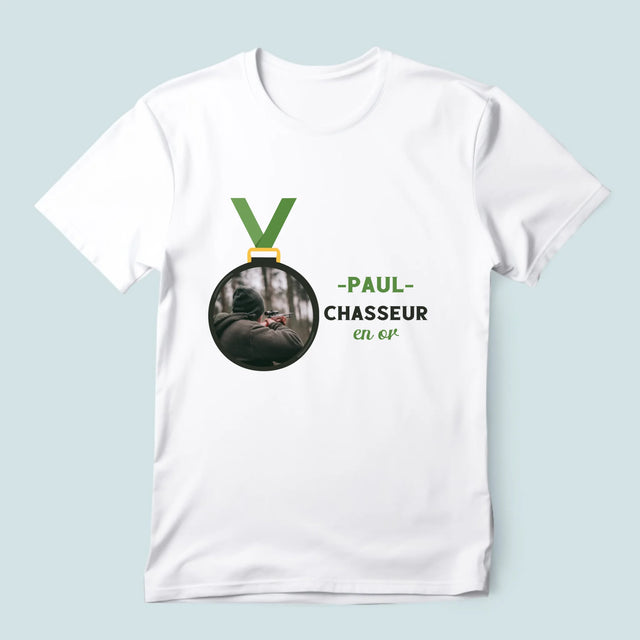 La Photo Et Un Texte: Chasseur En Or - T-Shirt Pour Hommes